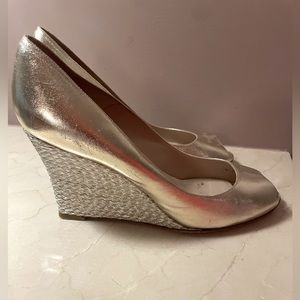 L.K. Bennett High Heeled shoes! Great condition! Gold / Metallic Color.